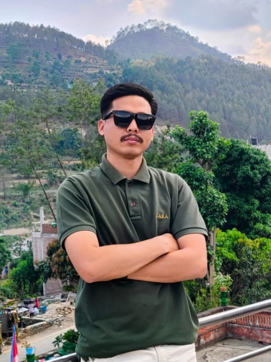 दिनेश गोले